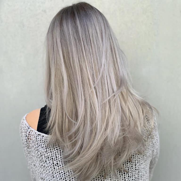 Trendiger Damenhaarschnitt blond