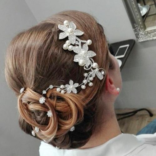 Brautfrisur hochgesteckt lange Haare