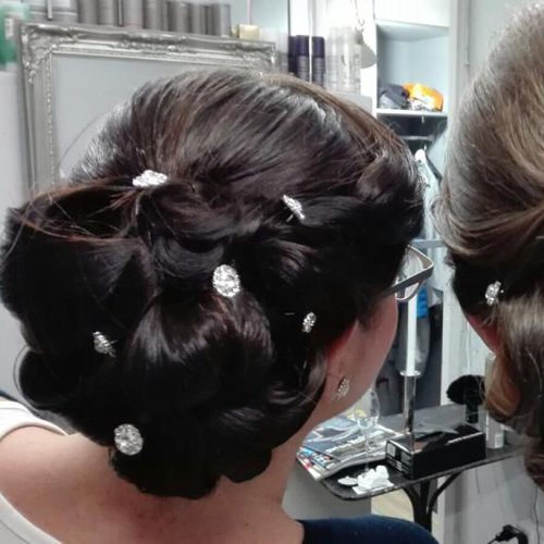 Brautfrisur hochgesteckt lange Haare
